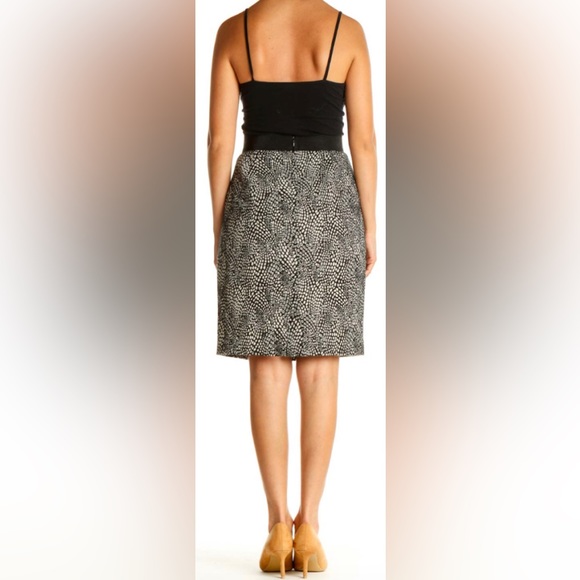 ANN TAYLOR Knit Knee High Waisted Pencil Skirt Mosaic print Black/white. (S) - Picture 9 of 16